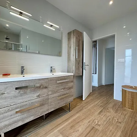 Maison Neuve 5 Personnes - Proche De La - Ext Lägenhet *